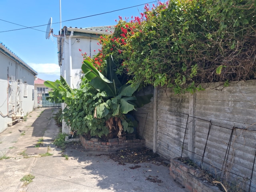 To Let 1 Bedroom Property for Rent in Quigney Eastern Cape